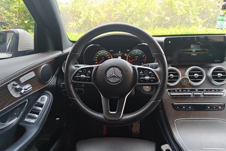 Used Mercedes-Benz GLC 2021 GLC 260 L 4MATIC Luxury Model Steering Wheel