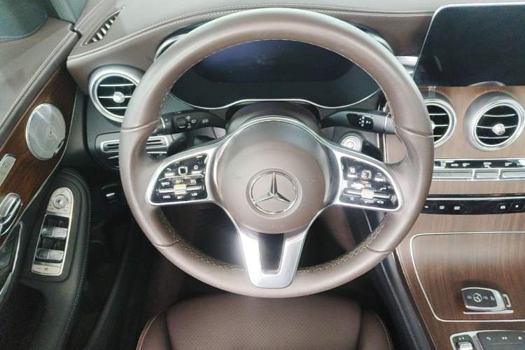 Used Mercedes-Benz GLC 2021 GLC 300 L 4MATIC Luxury Model Steering Wheel
