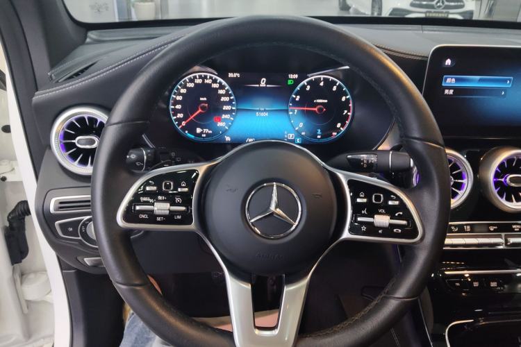 Used Mercedes-Benz GLC 2021 GLC 300 L 4MATIC Dynamic Model Steering Wheel