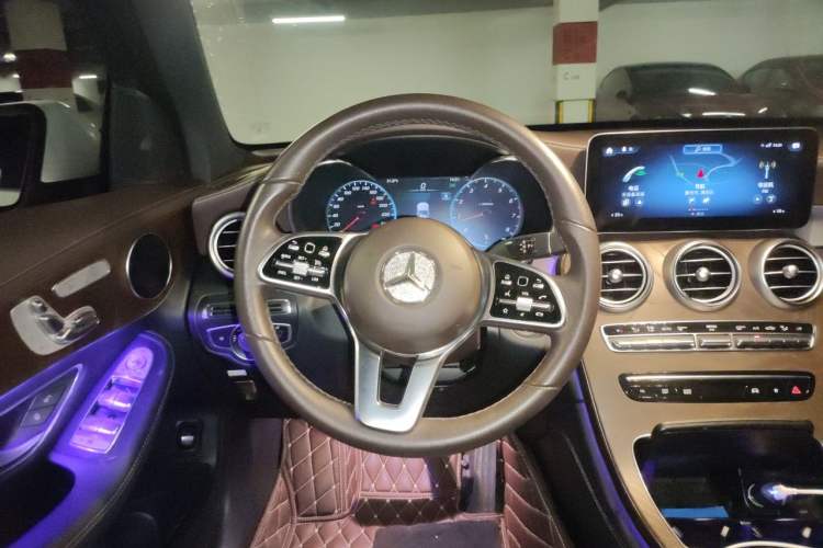 Used Mercedes-Benz GLC 2021 GLC 260 L 4MATIC Luxury Model Steering Wheel
