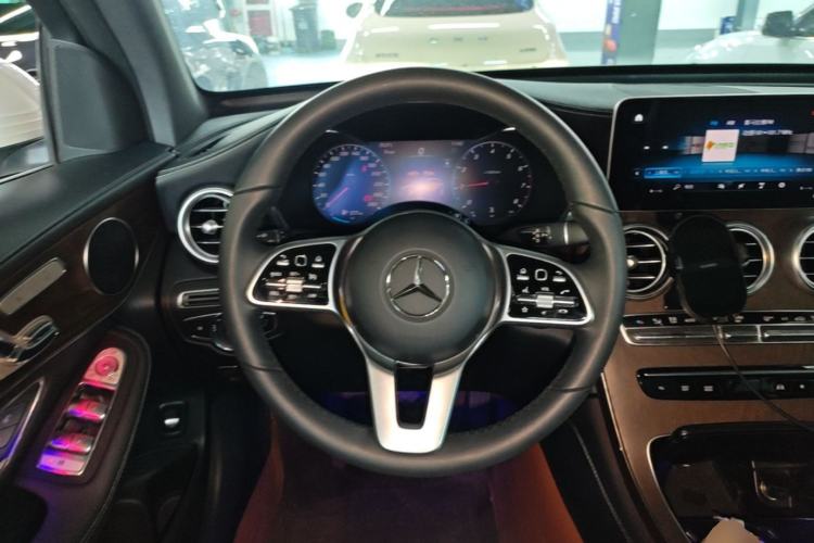 Used Mercedes-Benz GLC 2021 GLC 260 L 4MATIC Luxury Model Steering Wheel