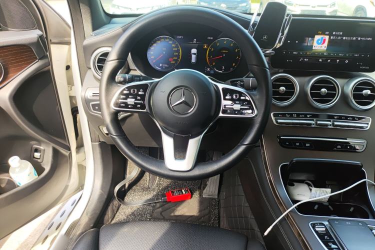 Used Mercedes-Benz GLC 2021 GLC 260 L 4MATIC Luxury Model Steering Wheel