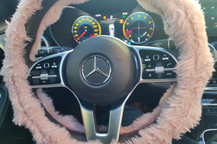 Used Mercedes-Benz GLC 2021 GLC 260 L 4MATIC Dynamic Edition Steering Wheel