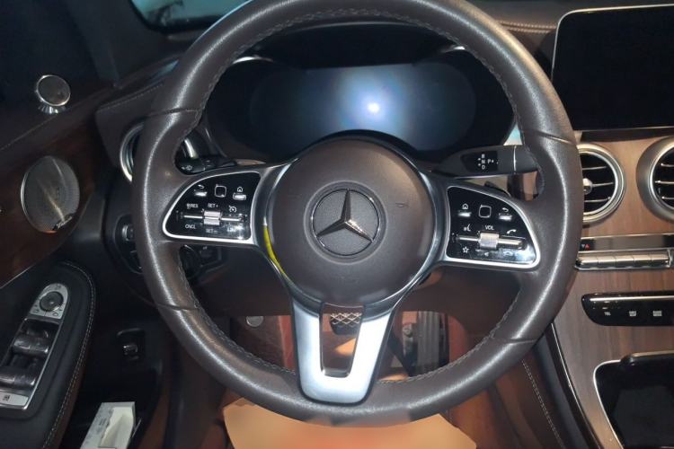 Used Mercedes-Benz GLC 2021 GLC 300 L 4MATIC Dynamic Model Steering Wheel