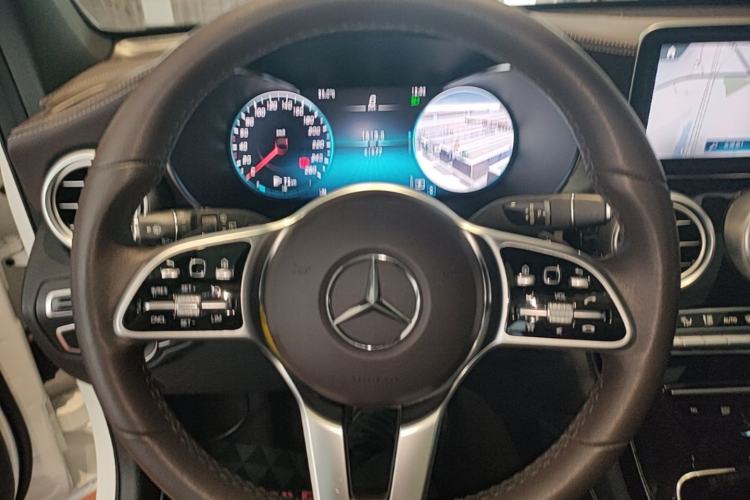 Used Mercedes-Benz GLC 2021 GLC 260 L 4MATIC Dynamic Edition Steering Wheel