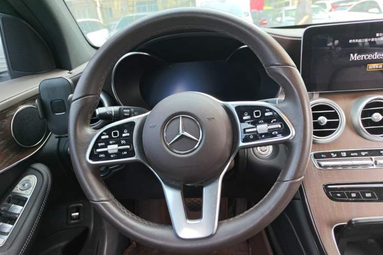 Used Mercedes-Benz GLC 2021 GLC 260 L 4MATIC Luxury Model Steering Wheel