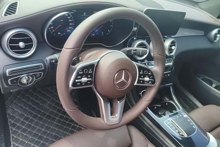 Used Mercedes-Benz GLC 2021 GLC 260 L 4MATIC Dynamic Edition Steering Wheel