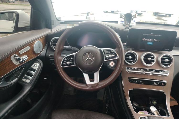 Used Mercedes-Benz GLC 2021 GLC 300 L 4MATIC Dynamic Model Steering Wheel