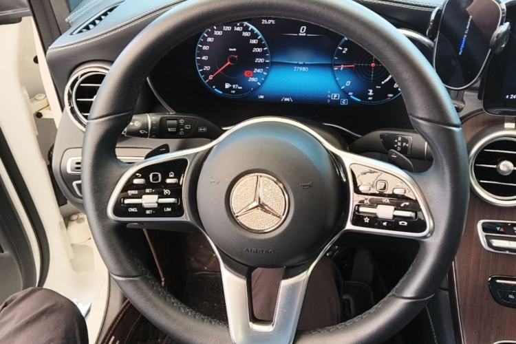 Used Mercedes-Benz GLC 2021 GLC 300 L 4MATIC Dynamic Model Steering Wheel