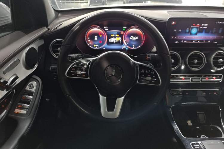 Used Mercedes-Benz GLC 2021 GLC 260 L 4MATIC Dynamic Edition Steering Wheel