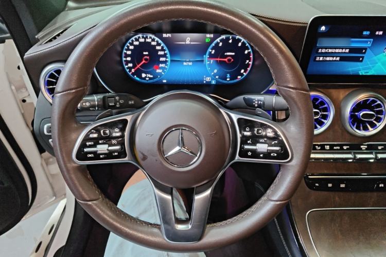Used Mercedes-Benz GLC 2021 GLC 260 L 4MATIC Luxury Model Steering Wheel