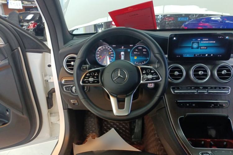 Used Mercedes-Benz GLC 2021 GLC 260 L 4MATIC Luxury Model Steering Wheel