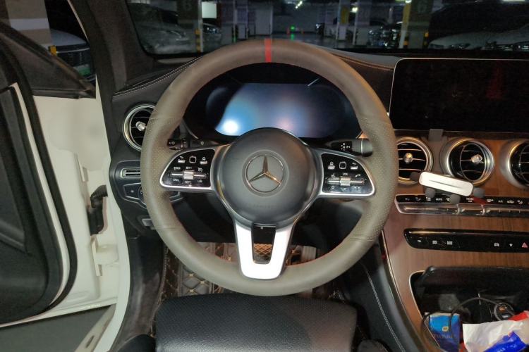 Used Mercedes-Benz GLC 2021 GLC 300 L 4MATIC Dynamic Model Steering Wheel