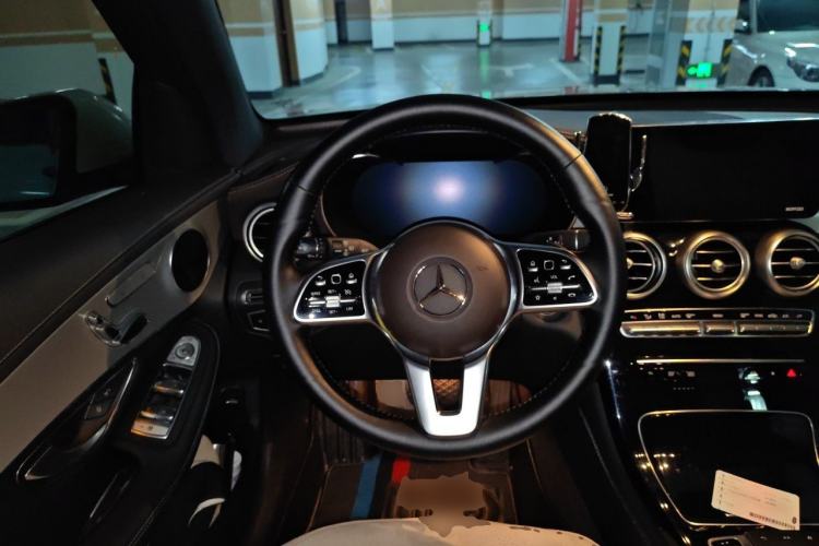 Used Mercedes-Benz GLC 2021 GLC 260 L 4MATIC Dynamic Edition Steering Wheel