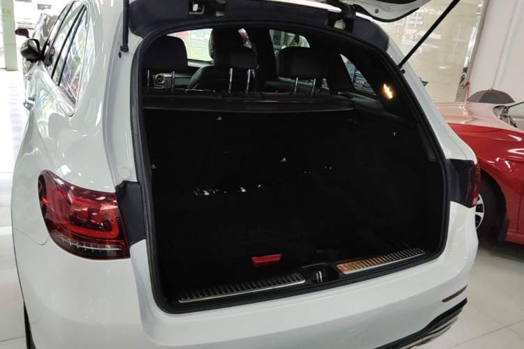 Used Mercedes-Benz GLC 2021 GLC 260 L 4MATIC Luxury Model Trunk
