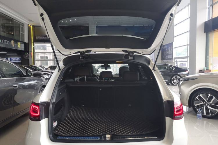 Used Mercedes-Benz GLC 2021 GLC 260 L 4MATIC Luxury Model Trunk