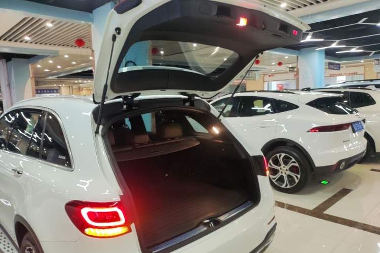 Used Mercedes-Benz GLC 2021 GLC 300 L 4MATIC Dynamic Model Trunk