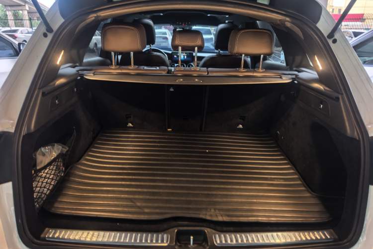 Used Mercedes-Benz GLC 2021 GLC 300 L 4MATIC Dynamic Model Trunk