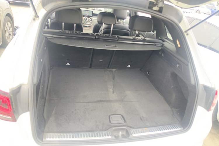 Used Mercedes-Benz GLC 2021 GLC 260 L 4MATIC Luxury Model Trunk