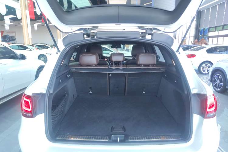 Used Mercedes-Benz GLC 2021 GLC 300 L 4MATIC Dynamic Model Trunk