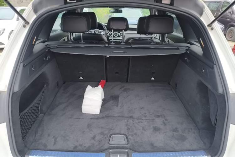 Used Mercedes-Benz GLC 2021 GLC 260 L 4MATIC Dynamic Edition Trunk