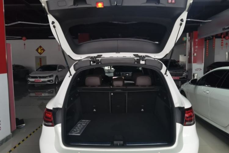 Used Mercedes-Benz GLC 2021 GLC 300 L 4MATIC Dynamic Model Trunk