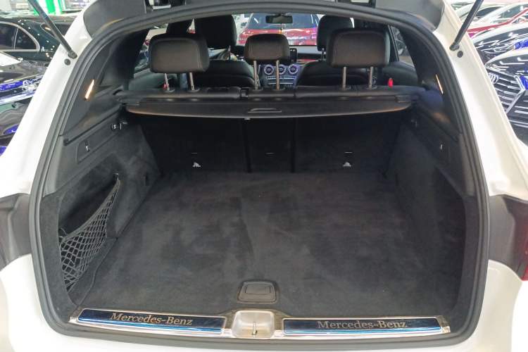 Used Mercedes-Benz GLC 2021 GLC 260 L 4MATIC Luxury Model Trunk