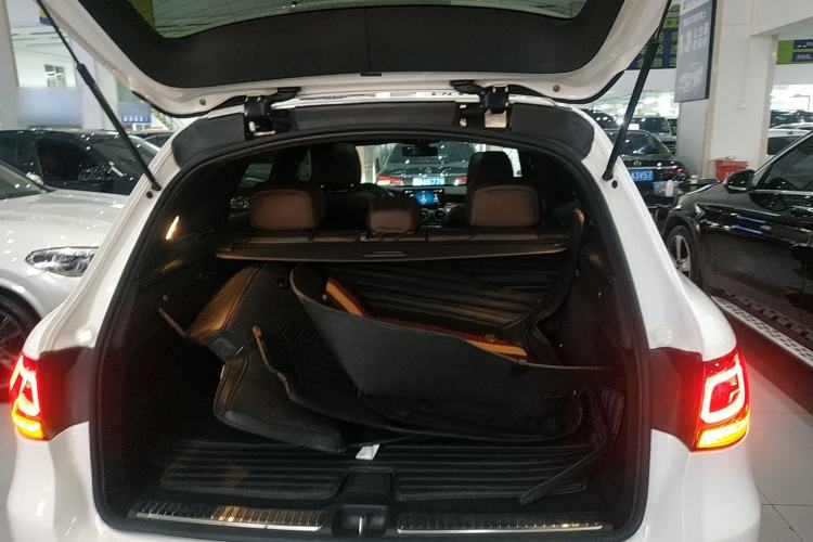 Used Mercedes-Benz GLC 2021 GLC 260 L 4MATIC Luxury Model Trunk