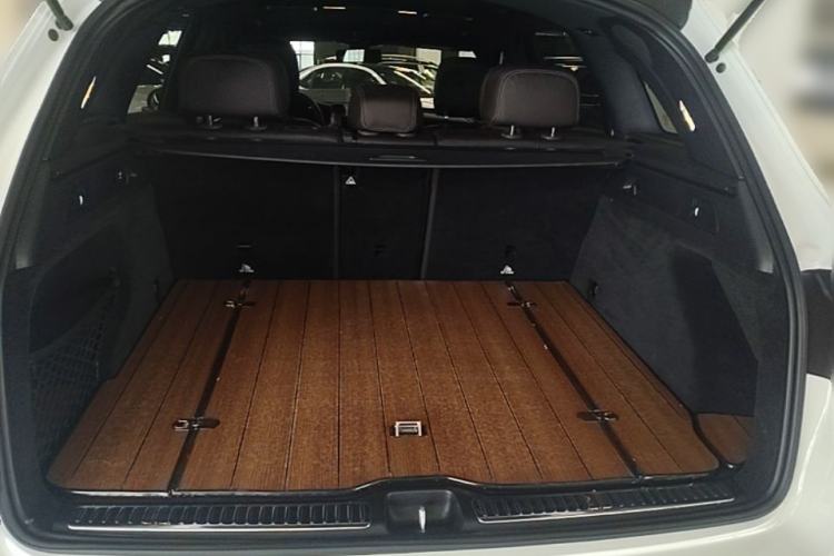 Used Mercedes-Benz GLC 2021 GLC 260 L 4MATIC Dynamic Edition Trunk