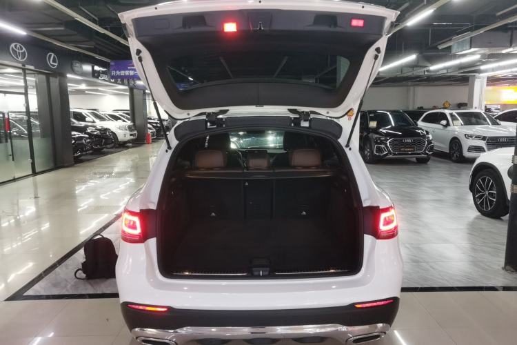 Used Mercedes-Benz GLC 2021 GLC 260 L 4MATIC Dynamic Edition Trunk