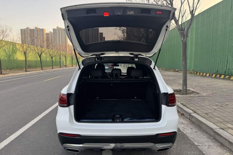 Used Mercedes-Benz GLC 2021 GLC 260 L 4MATIC Dynamic Edition Trunk