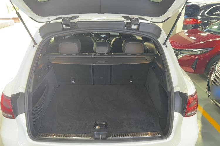 Used Mercedes-Benz GLC 2021 GLC 260 L 4MATIC Dynamic Edition Trunk