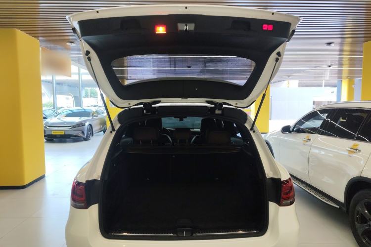 Used Mercedes-Benz GLC 2021 GLC 260 L 4MATIC Luxury Model Trunk