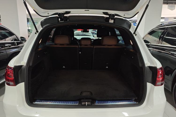 Used Mercedes-Benz GLC 2021 GLC 260 L 4MATIC Dynamic Edition Trunk