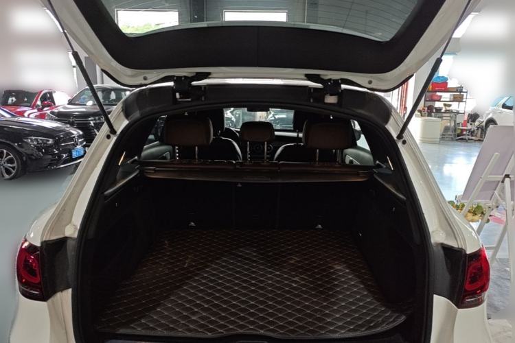 Used Mercedes-Benz GLC 2021 GLC 260 L 4MATIC Dynamic Edition Trunk