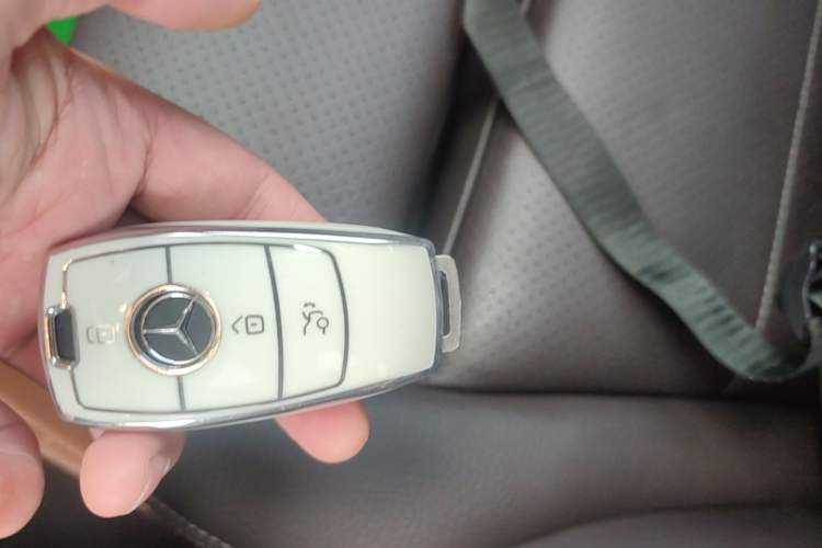 Used Mercedes-Benz GLC 2021 GLC 260 L 4MATIC Dynamic Edition Vehicle Key