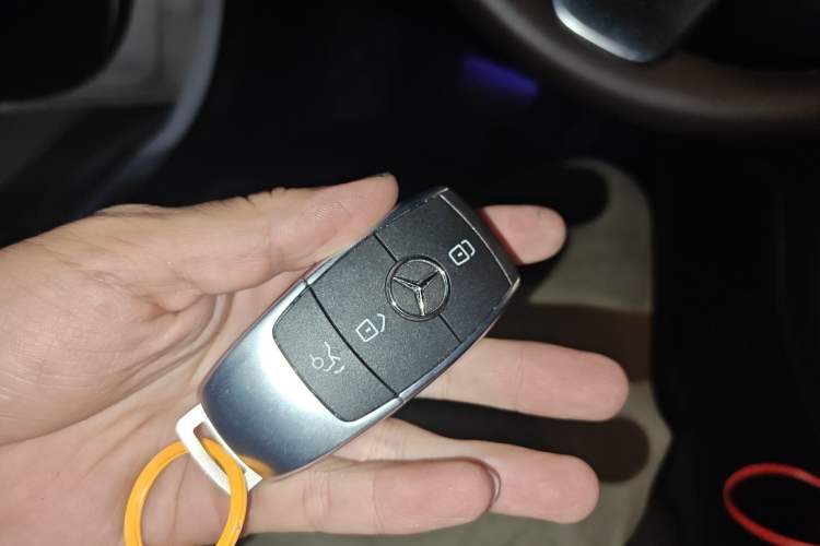 Used Mercedes-Benz GLC 2021 GLC 260 L 4MATIC Dynamic Edition Vehicle Key