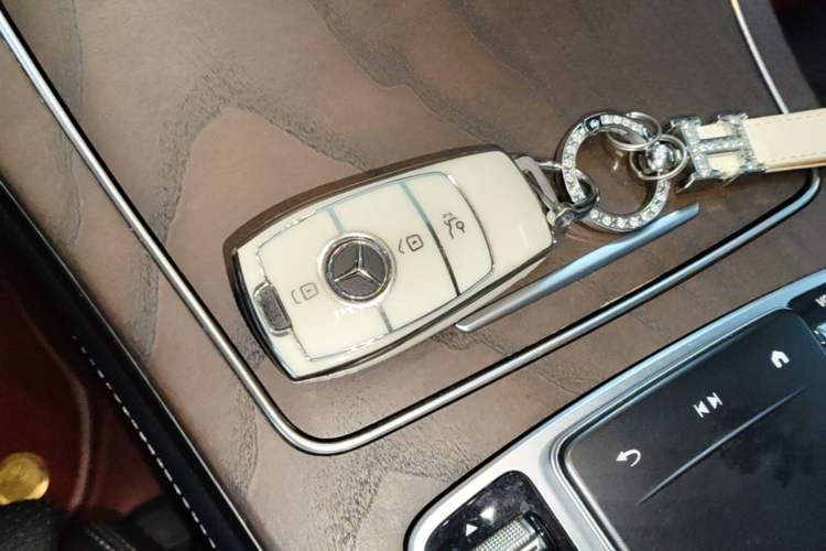 Used Mercedes-Benz GLC 2021 GLC 260 L 4MATIC Luxury Model Vehicle Key