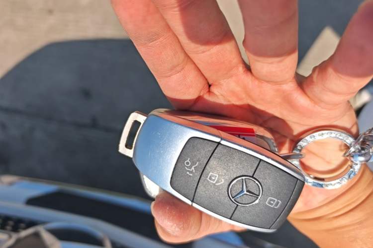 Used Mercedes-Benz GLC 2021 GLC 260 L 4MATIC Luxury Model Vehicle Key