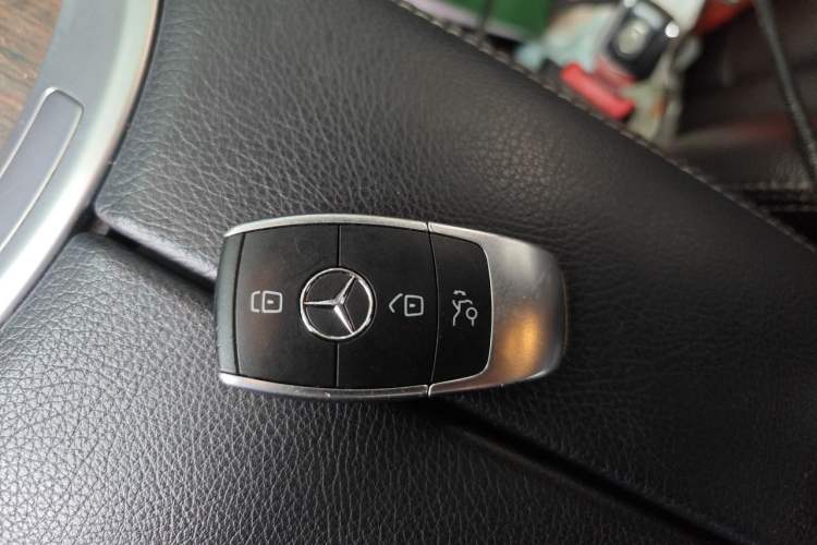 Used Mercedes-Benz GLC 2021 GLC 300 L 4MATIC Dynamic Model Vehicle Key