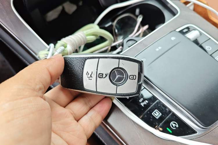 Used Mercedes-Benz GLC 2021 GLC 260 L 4MATIC Luxury Model Vehicle Key