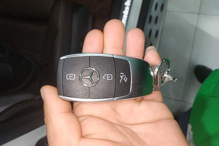 Used Mercedes-Benz GLC 2021 GLC 300 L 4MATIC Dynamic Model Vehicle Key