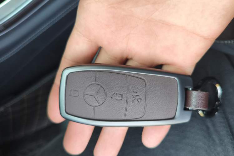 Used Mercedes-Benz GLC 2021 GLC 260 L 4MATIC Luxury Model Vehicle Key