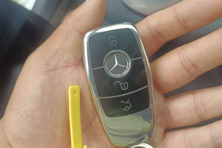 Used Mercedes-Benz GLC 2021 GLC 300 L 4MATIC Dynamic Model Vehicle Key