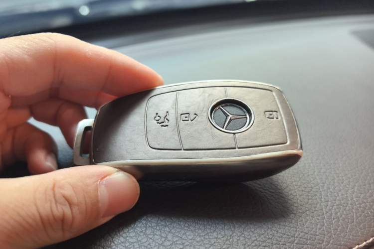 Used Mercedes-Benz GLC 2021 GLC 260 L 4MATIC Luxury Model Vehicle Key