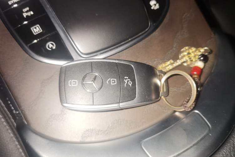 Used Mercedes-Benz GLC 2021 GLC 260 L 4MATIC Luxury Model Vehicle Key