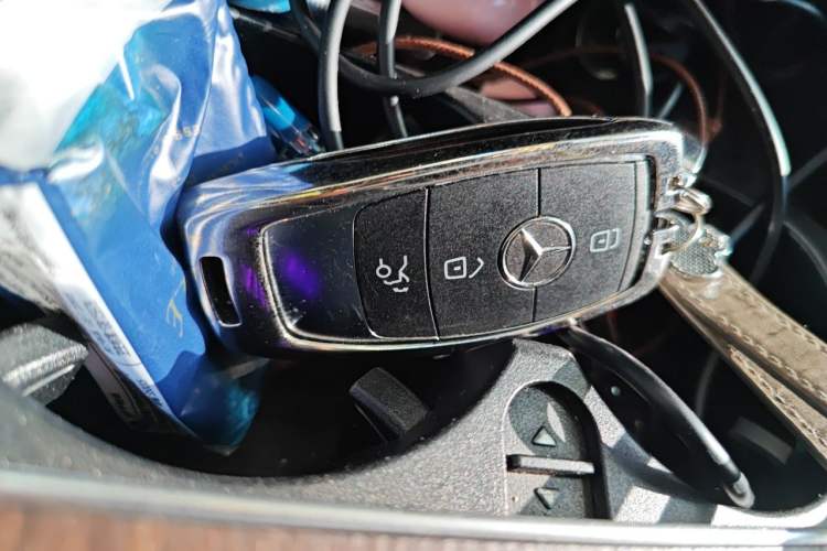 Used Mercedes-Benz GLC 2021 GLC 300 L 4MATIC Dynamic Model Vehicle Key