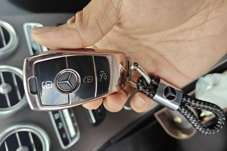 Used Mercedes-Benz GLC 2021 GLC 260 L 4MATIC Luxury Model Vehicle Key