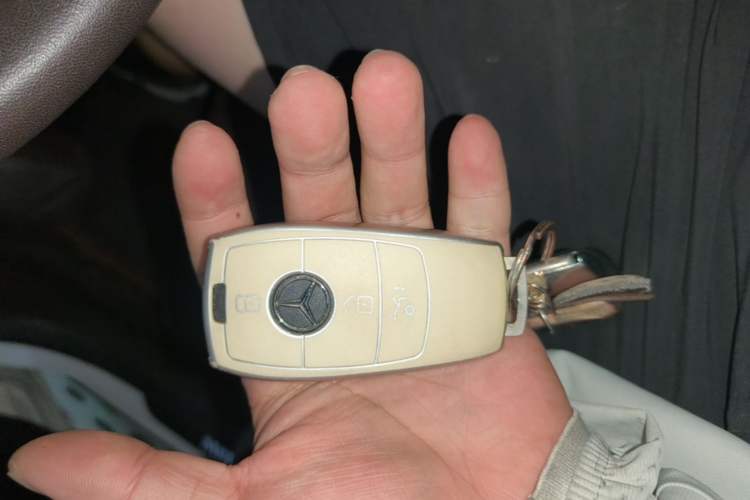 Used Mercedes-Benz GLC 2021 GLC 260 L 4MATIC Dynamic Edition Vehicle Key