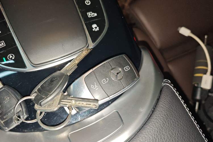 Used Mercedes-Benz GLC 2021 GLC 260 L 4MATIC Dynamic Edition Vehicle Key